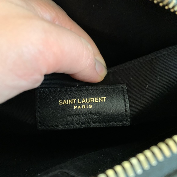 Saint Laurent monogram Lou camera bag - Picture 8 of 9
